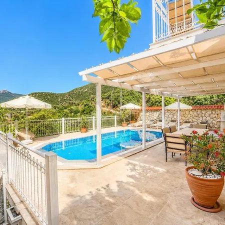 Leda Mare Sea View, Private Pool & Clubs Βίλα
