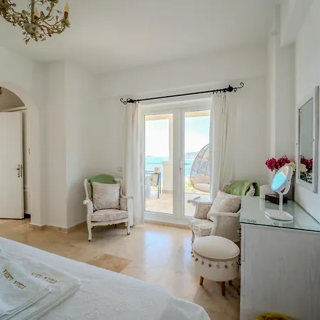 Villa Leda Mare Sea View, Private Pool & Clubs