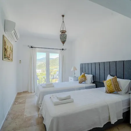 Leda Mare Sea View, Private Pool & Clubs Villa *
