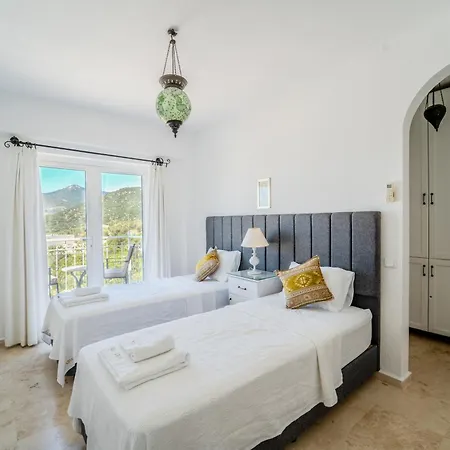 Villa Leda Mare Sea View, Private Pool & Clubs