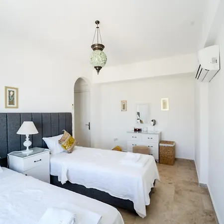 Leda Mare Sea View, Private Pool & Clubs *