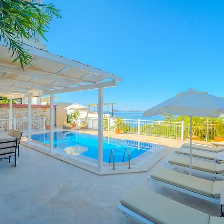Leda Mare Sea View, Private Pool & Clubs Villa
