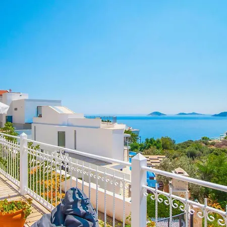 Leda Mare Sea View, Private Pool & Clubs Villa